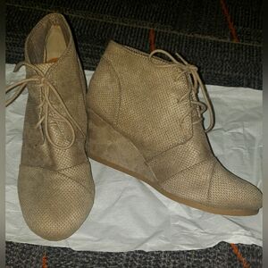 Unr8ed Sandy2 Beige Wedge Boots 11W.